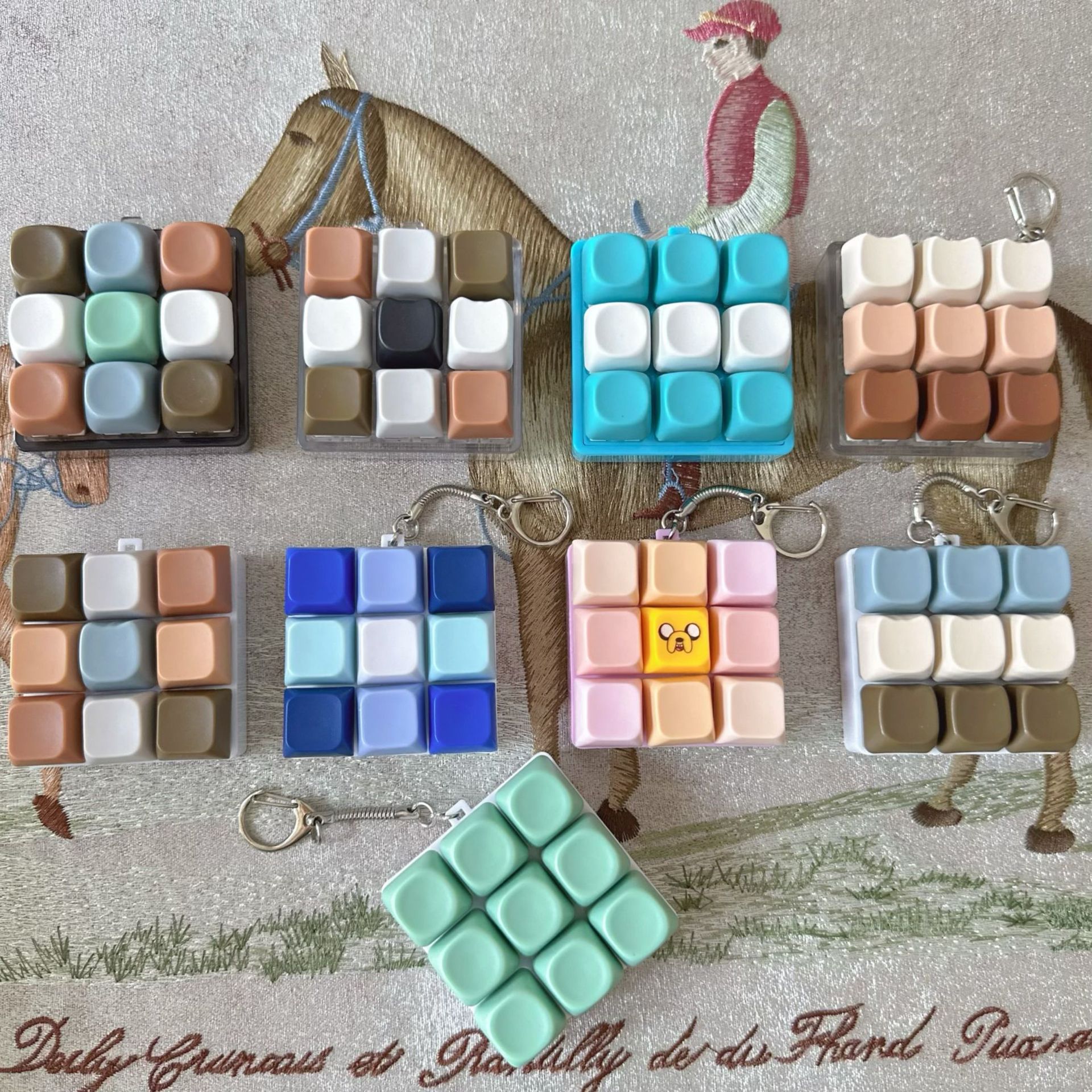 Tetris-Inspired 9-Key Fidget K - Retro Gaming Keychain recensie en prijs