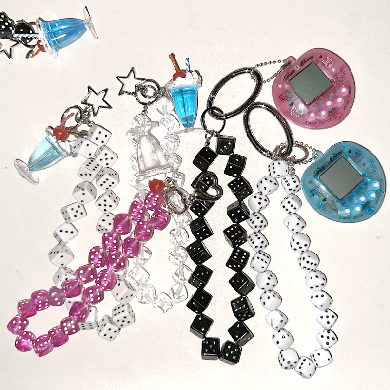 Korean Charm Dice Keychain Kaw - Retro Gaming Keychain recensie en prijs